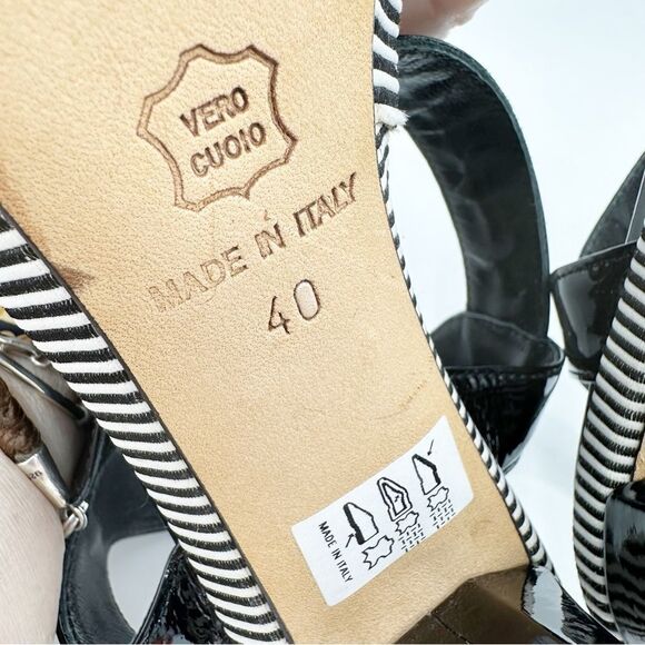 Gianfranco Ferre Black/White Striped Patent‎ Leather Heeled Sandals Sz 40 - Picture 14 of 16